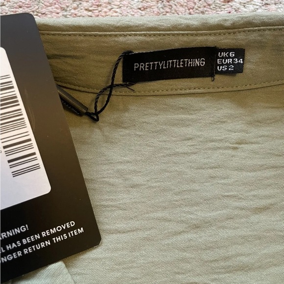 Pretty Little Thing Textured Extreme Plunge Bell Cuff Faux WrapShirt Dress US/2 - Picture 8 of 9